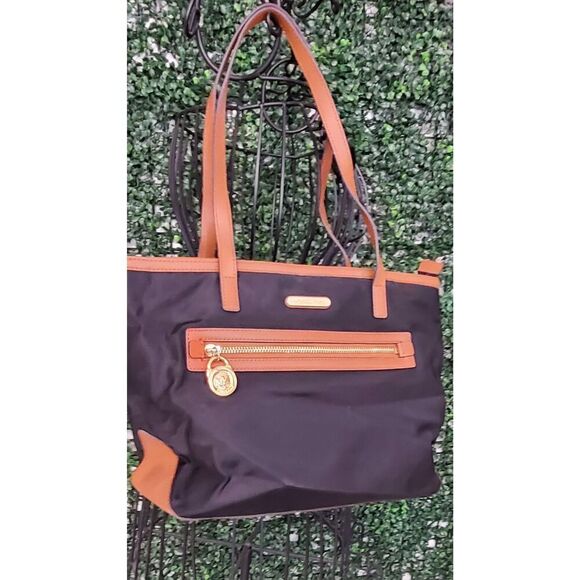 Michael Kors tote - Picture 1 of 6